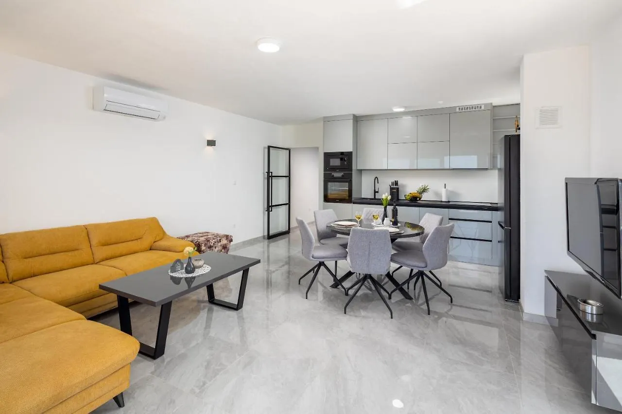 Apartment Villa Palavra Trogir Croatia