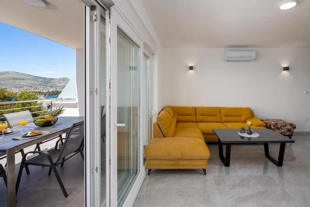 Apartment Villa Palavra Trogir Croatia