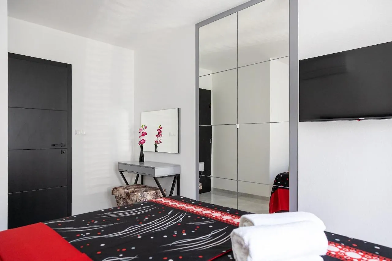 Villa Palavra Trogir 0*,  Kroatien